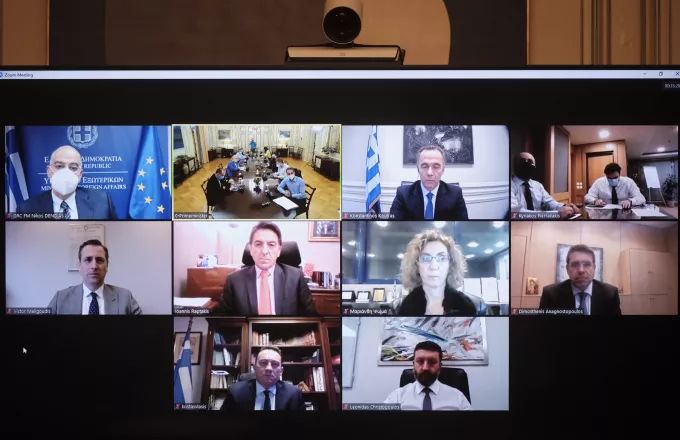 Οι νέες υπηρεσίες με βιντεοκλήση στους απόδημους από τα Προξενεία
