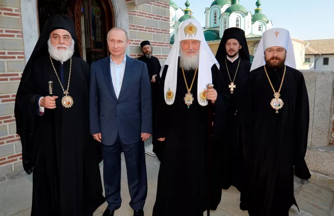 Guardian: «Σχίσμα» και στο Άγιο Όρος από την ένταση Ουκρανίας – Ρωσίας