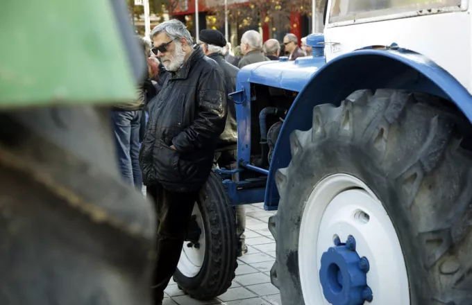 Κλιμάκωση προαναγγέλλουν οι αγρότες, με μπλόκα σε όλη την Ελλάδα