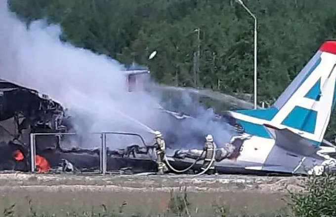 Αναγκαστική προσγείωση αεροσκάφους με νεκρούς και τραυματίες (video) 