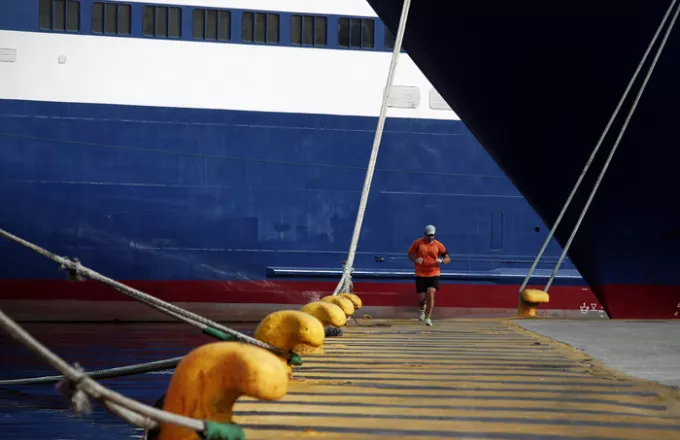 Απαγορευτικό απόπλου στα λιμάνια Πειραιά, Ραφήνας και Λαυρίου λόγω ισχυρών ανέμων