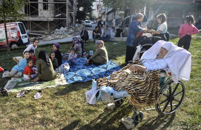 Δεν υπάρχουν σοβαρές ζημιές από τον ισχυρό σεισμό στην Κωνσταντινούπολη