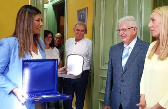 Πρόσκληση Προέδρου της Ελληνικής Κοινότητας Αλεξανδρείας στα σχολεία προς Ζαχαράκη 