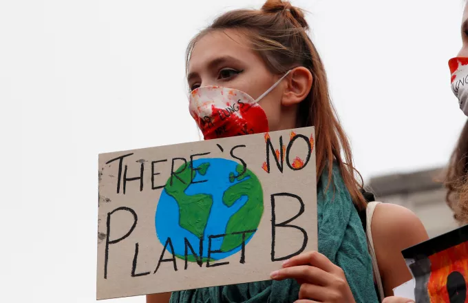 Μιλάνο: Mαζικές διαδηλώσεις για την κλιματική αλλαγή