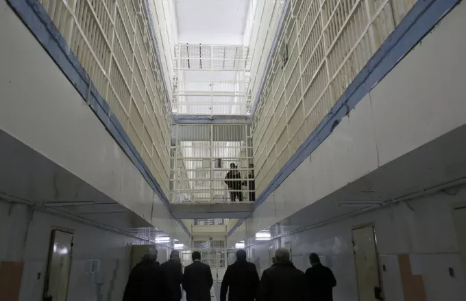 Συναγερμός από απόπειρα απόδρασης στις φυλακές νέων Αυλώνα