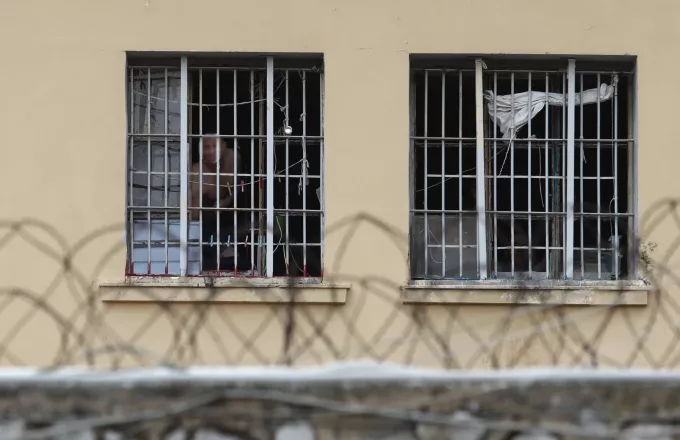 Βουλή: Άντρο ανομίας οι φυλακές - Στοιχεία «φωτιά» από Οικονόμου 