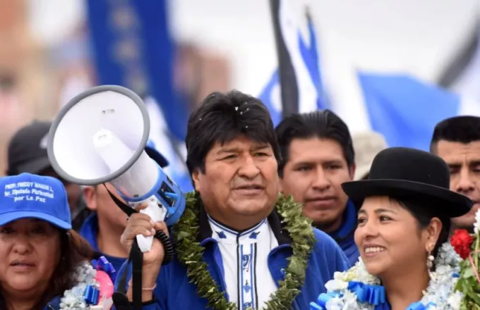 Βολιβία: Νικητής στις εκλογές με ιστορικό χαμηλό στον α' γύρο ο Μοράλες