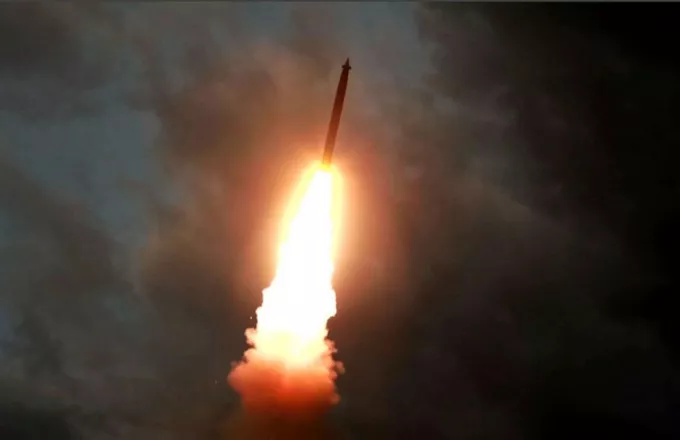 Πύραυλος της Βόρειας Κορέας έπεσε στην ιαπωνική ΑΟΖ
