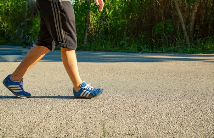 Έρευνα: Όσο πιο αργά περπατάς, τόσο πιο γρήγορα γερνάς