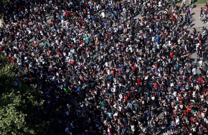 Χιλή: Κοινωνικά μέτρα για να κατευναστεί η οργή των πολιτών 