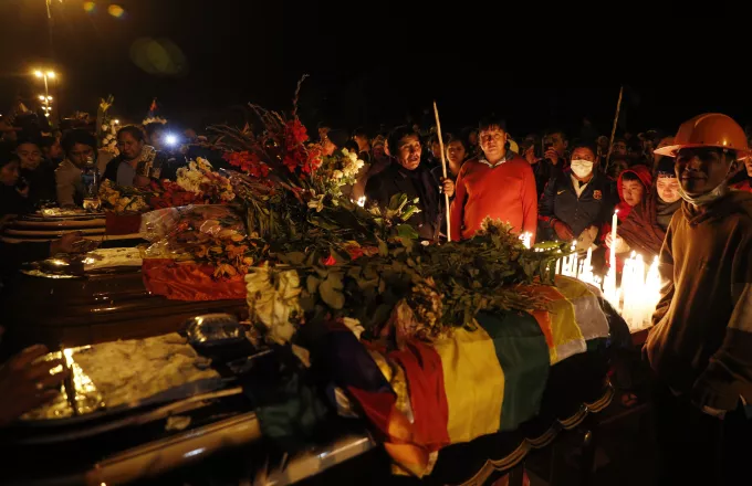 Τουλάχιστον πέντε νεκροί αγρότες από τις συγκρούσεις με την αστυνομία στη Βολιβία