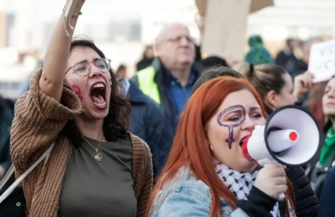 Βέλγιο: Χιλιάδες άνθρωποι στους δρόμους των Βρυξελλών κατά της βίας σε βάρος των γυναικών