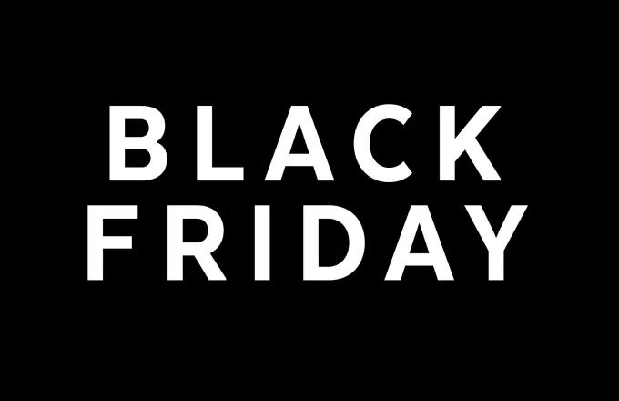 Black Friday: Καταναλωτές στο κυνήγι των ευκαιριών που προσφέρουν τα εμπορικά καταστήματα