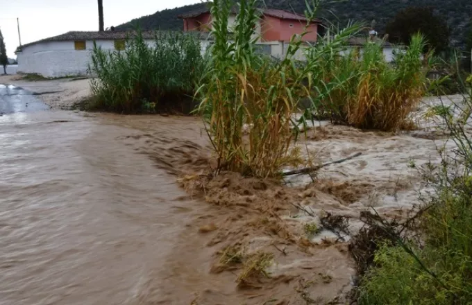 Έντονα πλημμυρικά φαινόμενα έπληξαν αγροτικές περιοχές στους Δήμους Καβάλας και Παγγαίου