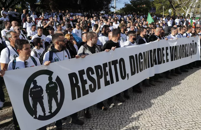 Αστυνομικοί vs αστυνομικών στην Πορτογαλία: Διαδηλωσεις για αυξήσεις 