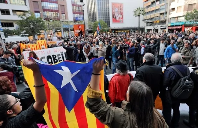 Ισπανία: Μειώθηκε το ποσοστό των κατοίκων που τάσσονται υπέρ της ανεξαρτησίας της Καταλονίας 
