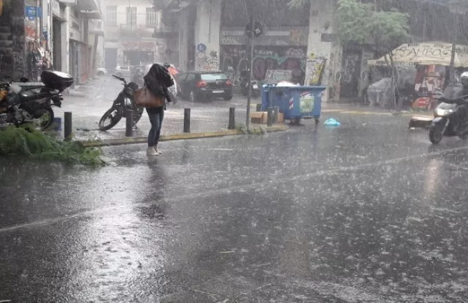 Έκτακτο δελτίο επιδείνωσης καιρού: Διαδοχικά κύματα βροχών και καταιγίδων στη χώρα 