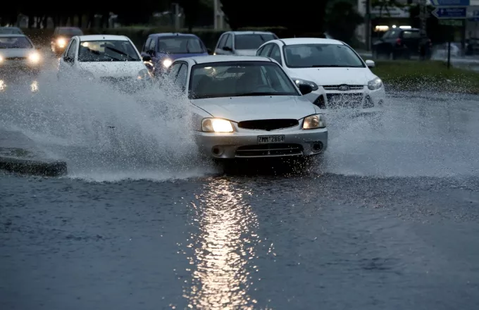 Θεσσαλονίκη: Σε ποιους δρόμους έχει διακοπεί η κυκλοφορία λόγω συσσώρευσης υδάτων	