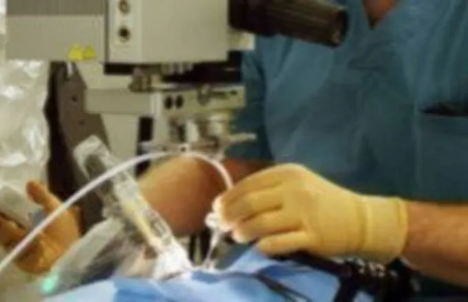Νεφρό βάρους 7,4 κιλών αφαιρέθηκε από ασθενή σε νοσοκομείο στο Νέο Δελχί