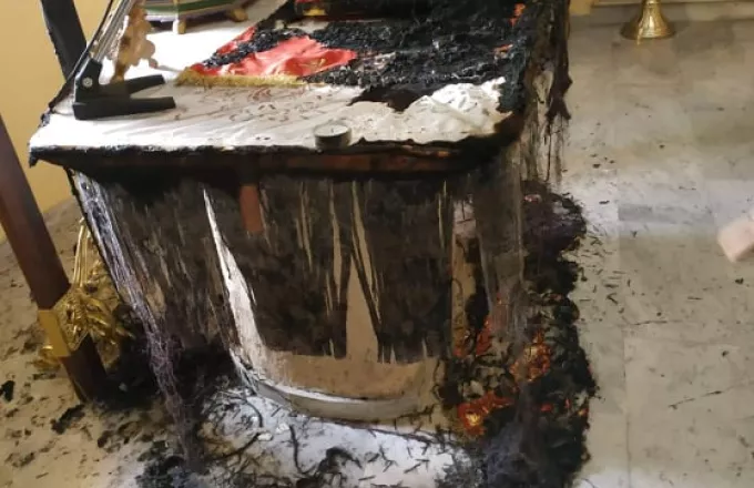 Βεβήλωση ναού στο Χαλκειό: Άγνωστοι έκαψαν την Αγία Τράπεζα