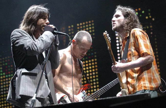 O Τζον Φρουσιάντε επιστρέφει στους Red Hot Chili Peppers