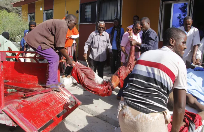 Σομαλία: Στους 90 οι άνθρωποι που σκοτώθηκαν από έκρηξη παγιδευμένου αυτοκινήτου