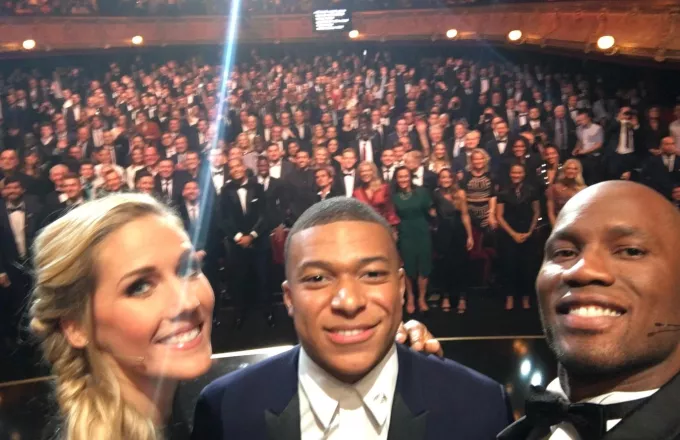 «Τρελός» Ντρογκμπά σήκωσε όρθιους τους πάντες για selfie (video)
