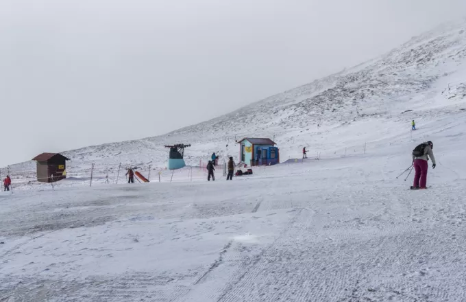 Κλειστό λόγω χιονοθύελλας το χιονοδρομικό κέντρο Βόρας - Καϊμάκτσαλαν