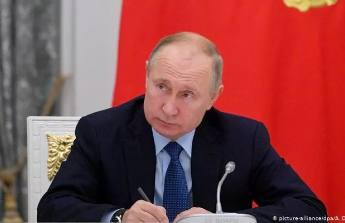 Ο Πούτιν κατάθεσε στην Βουλή το νομοσχέδιο για τις αλλαγές στο Σύνταγμα