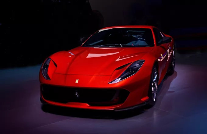 Γιατί η Ferrari δεν σκοπεύει να παράγει ένα πλήρως ηλεκτρικό μοντέλο μέχρι το 2025