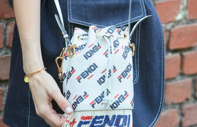 O οίκος Fendi λάνσαρε την πρώτη αρωματισμένη τσάντα