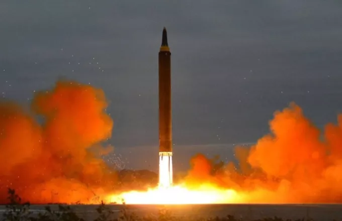 Η Βόρεια Κορέα εκτόξευσε 3 βαλλιστικούς πυραύλους	