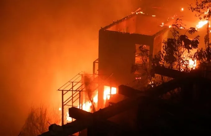 Ουκρανία: 4 άνθρωποι σκοτώθηκαν και 110 σπίτια καταστράφηκαν από δασική πυρκαγιά 