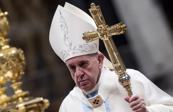 Mea culpa: Χάνω κι εγώ την υπομονή μου είπε ο Πάπας για το χτύπημα στο χέρι πιστής (vid)