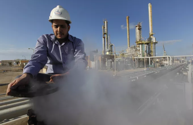 Λιβύη: Απώλειες 1 δισ. δολαρίων λόγω αποκλεισμού των πετρελαϊκών εγκαταστάσεων