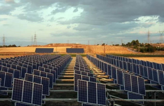 Υψηλό ενδιαφέρον για επενδύσεις σε ανανεώσιμες πηγές - Στα 24 γιγαβάτ οι αιτήσεις στη ΡΑΕ