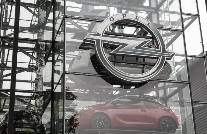 Την περικοπή 4.100 θέσεων εργασίας έως το 2029 ανακοίνωσε η Opel