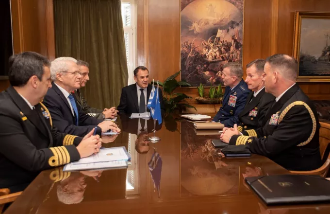 Συνάντηση Παναγιωτόπουλου με ανώτερο συμμαχικό διοικητή του ΝΑΤΟ