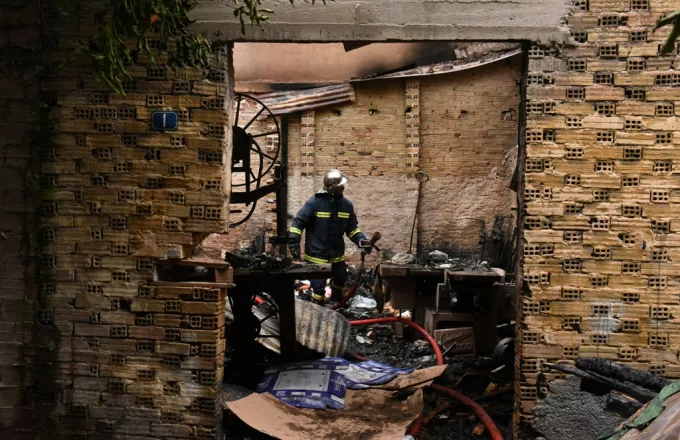 Ρέντη: Νεκρός σε φωτιά σε εγκαταλελειμμένο κτίριο