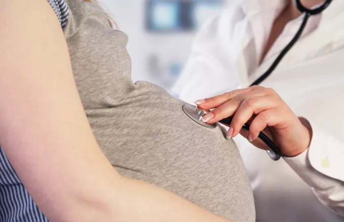 ΗΠΑ-Έρευνα: Οι έγκυες με κορωνοϊό κινδυνεύουν περισσότερο να γεννήσουν πρόωρα