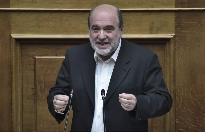 Τρύφωνας Αλεξιάδης: Λιποθύμισε κατά τη συνεδρίαση της Κ.Ο του ΣΥΡΙΖΑ