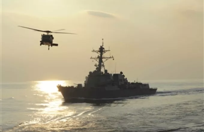Το βίντεο με το θερμό επεισόδιο ανάμεσα σε πολεμικά πλοία ΗΠΑ-Ρωσίας (VIDEO)