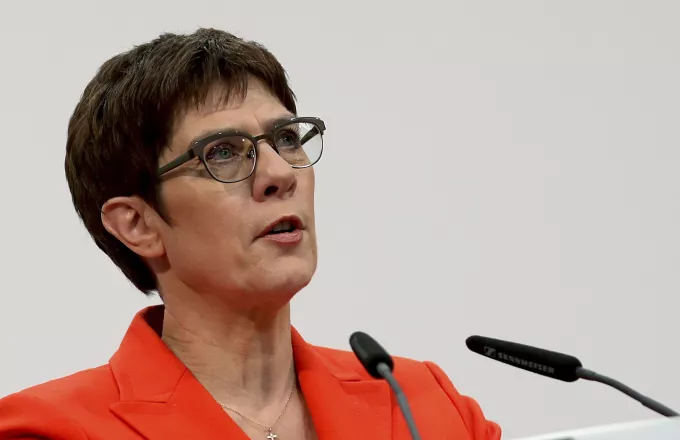 Γερμανία: Η Ανεγκρέτ Κραμπ- Κάρενμπάουερ δεν θα είναι υποψήφια για την καγκελαρία