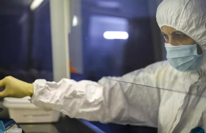 «Πέφτουν κεφάλια» στην Κίνα μετά τη ραγδαία αύξηση στα κρούσματα του κορωνοϊού