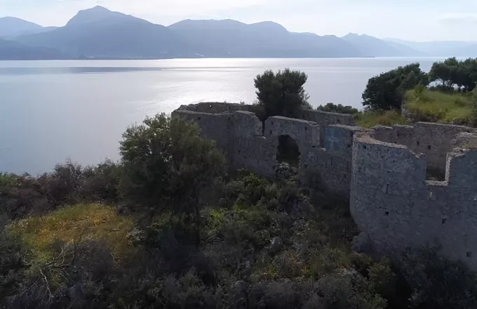 Τακτικούπολη: Ο βράχος όπου οργανώθηκε ο πρώτος Ελληνικός Τακτικός Στρατός - Κάστρο Φαβιέρου (vid)