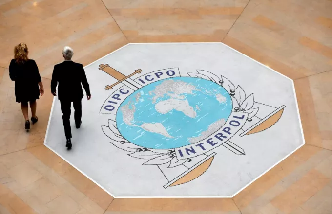 Ισημερινός: Η κυβέρνηση θέλει έκδοση κόκκινης ειδοποίησης της Interpol για τον πρώην πρόεδρο Ραφαέλ Κορέα