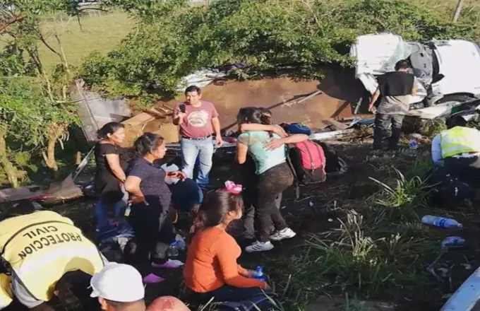 Μεξικό: Ανατροπή φορτηγού με μετανάστες - Ένας νεκρός και 81 τραυματίες