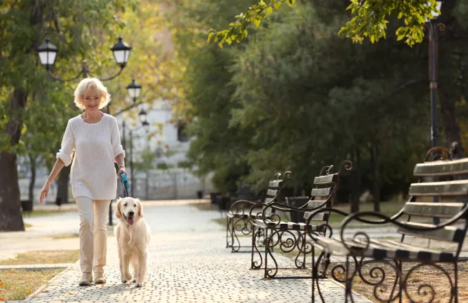 Ουκρανία: Βουλευτής είπε σε συνταξιούχο να πουλήσει τον σκύλο της για να πληρώσει λογαριασμό