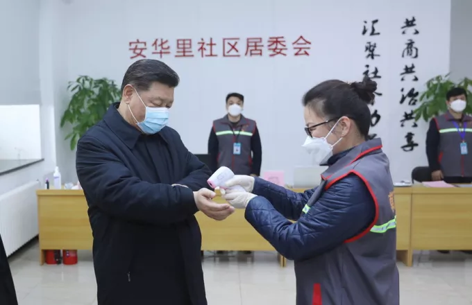 Κίνα: Πάνω από 900 νεκροί από τον κορωνοϊό - Ο πρόεδρος Σι εμφανίστηκε με μάσκα