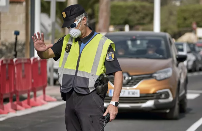 Ισπανία- κορωνοϊός: Επαναφέρει περιορισμούς και απαγόρευση κυκλοφορίας
